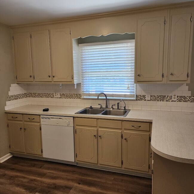 Building Photo - 106 Argall Town Ln
