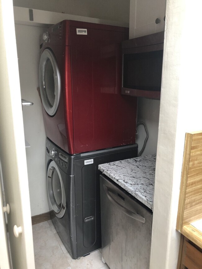 Building Photo - 3151 Meadow Grove Dr