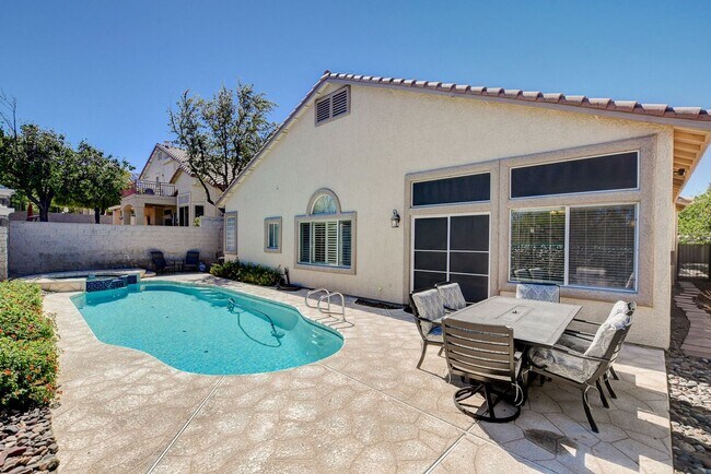 Building Photo - QUALITY FULLY FURNISHED SEVEN HILLS HOME WITH A PRIVATE POOL AND SPA