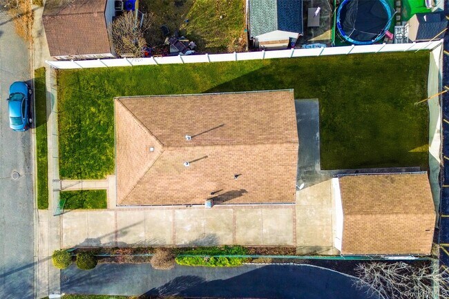 Building Photo - 50 Mahland Pl