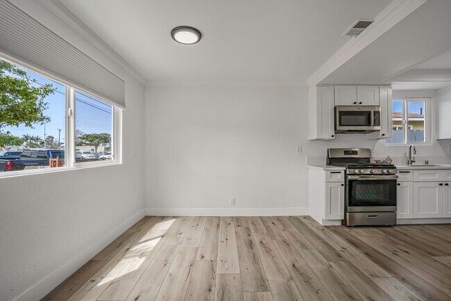Building Photo - 4543 168th St
