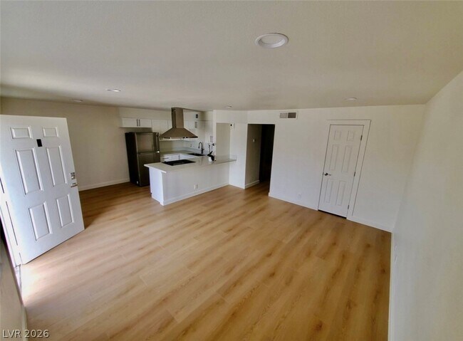 Building Photo - 2121 Oceanus Ln