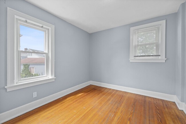 Building Photo - BRIDGETOWN - Charming 3 Bed 2 Bath w 1 Car...