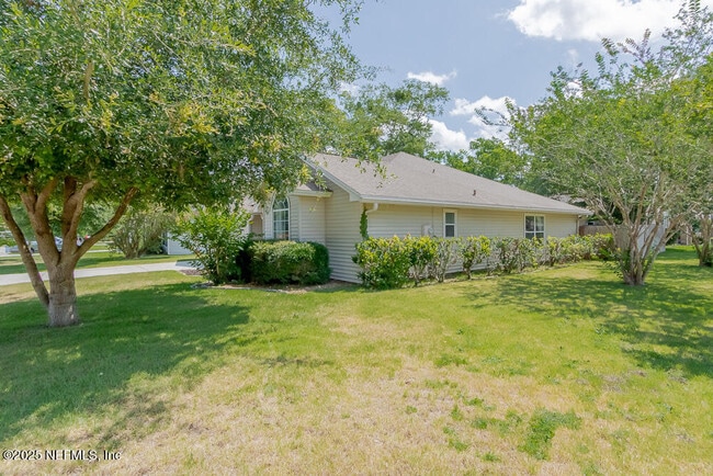 Building Photo - 11677 Lazy Willow Ln