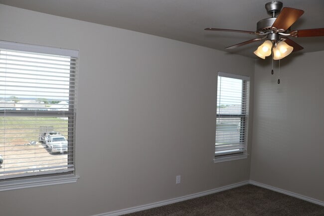 Building Photo - 748 Westfield Blvd