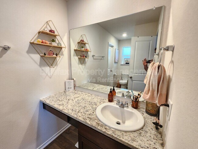 Building Photo - 6619 Dynamic Sound