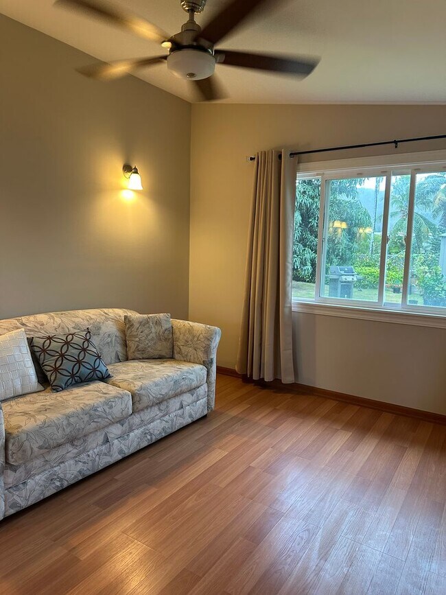 Building Photo - Kailua - Studio with 1 Bathroom, 2 parking