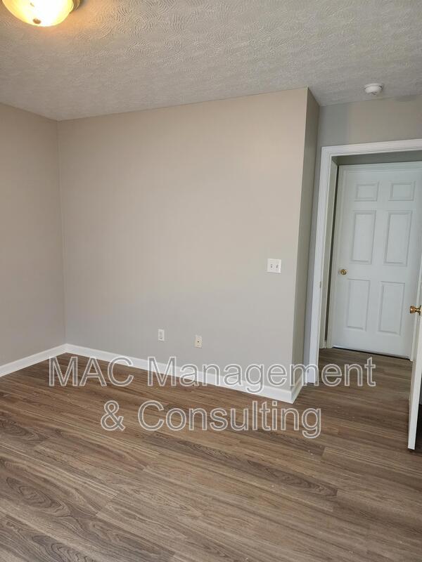 Building Photo - 143 W Gate Dr