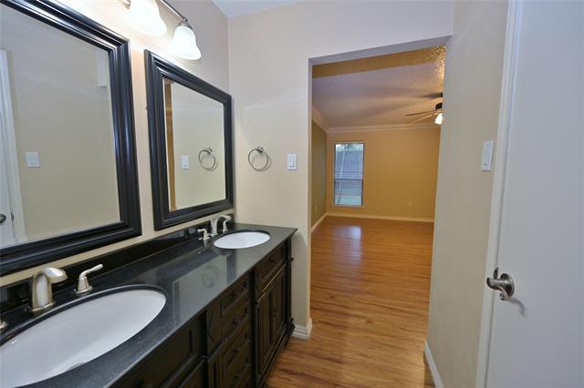 Building Photo - 4107 Pyracantha Dr