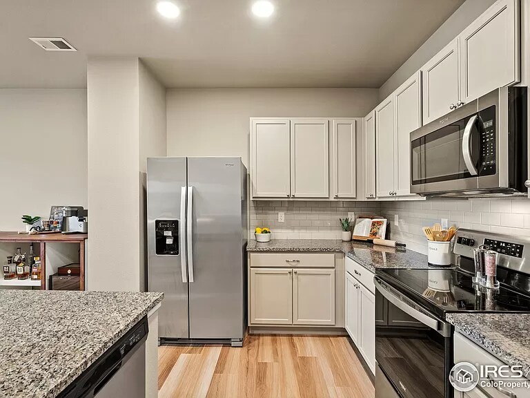 Building Photo - 3682 Ronald Reagan Ave