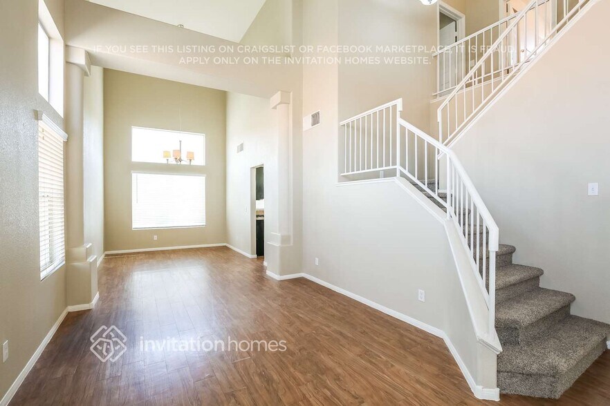 Building Photo - 7413 Sunspot Dr