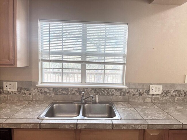 Building Photo - 12717 Burson Dr