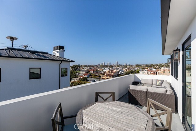 Building Photo - 314 Dahlia Pl