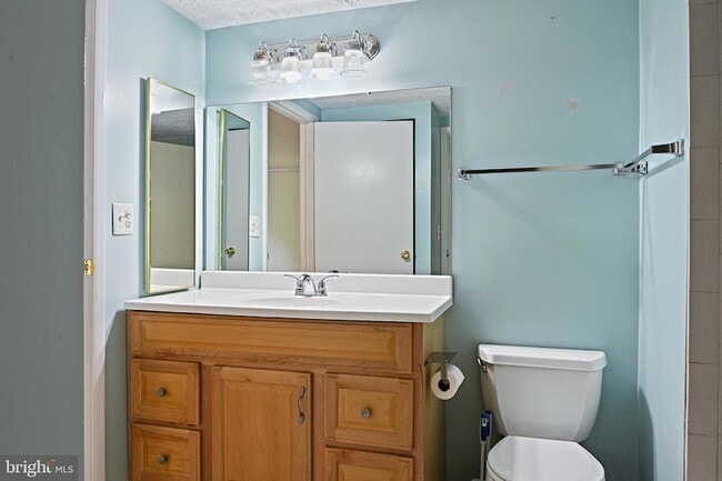 Building Photo - 1646 Barnstead Dr