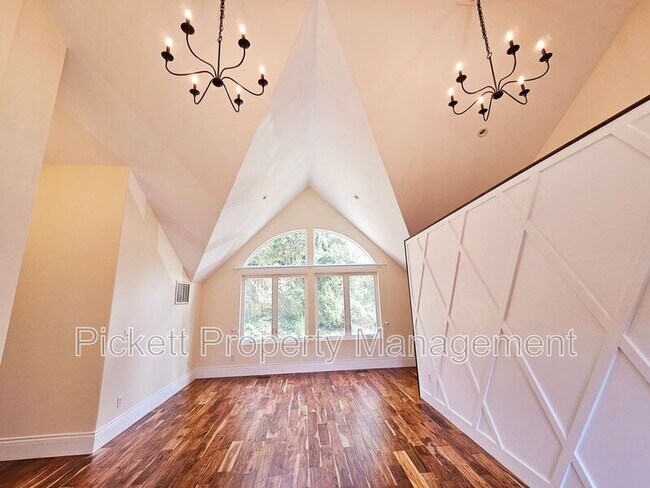 Building Photo - 27201 WA-3