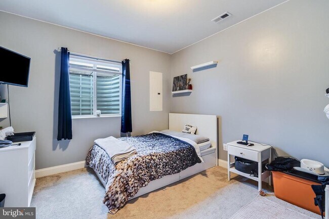 Building Photo - 39929 Grandview Haven Dr