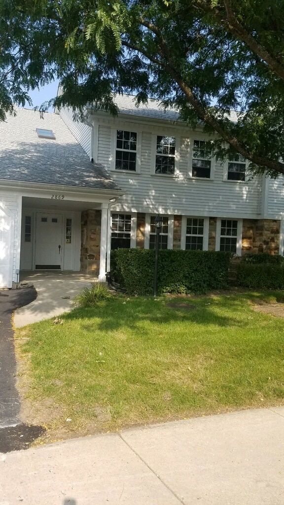 Building Photo - 2869 Meadow Ln