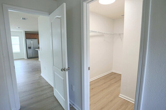 Building Photo - 56 Green Palm Ct