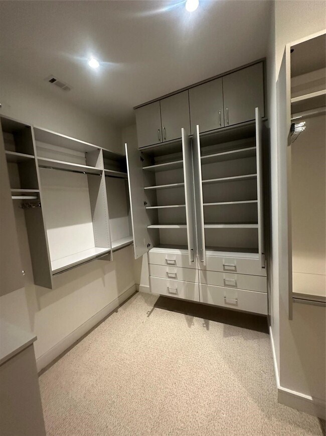 Building Photo - 4521 San Felipe St