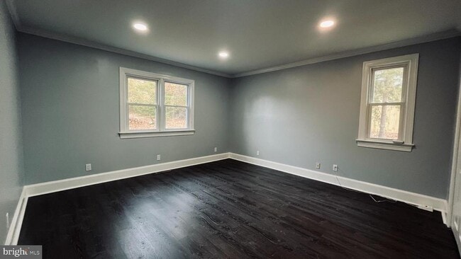 Building Photo - 10 Curtis Estates