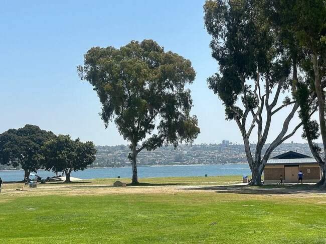 Building Photo - 3739 Jewell St