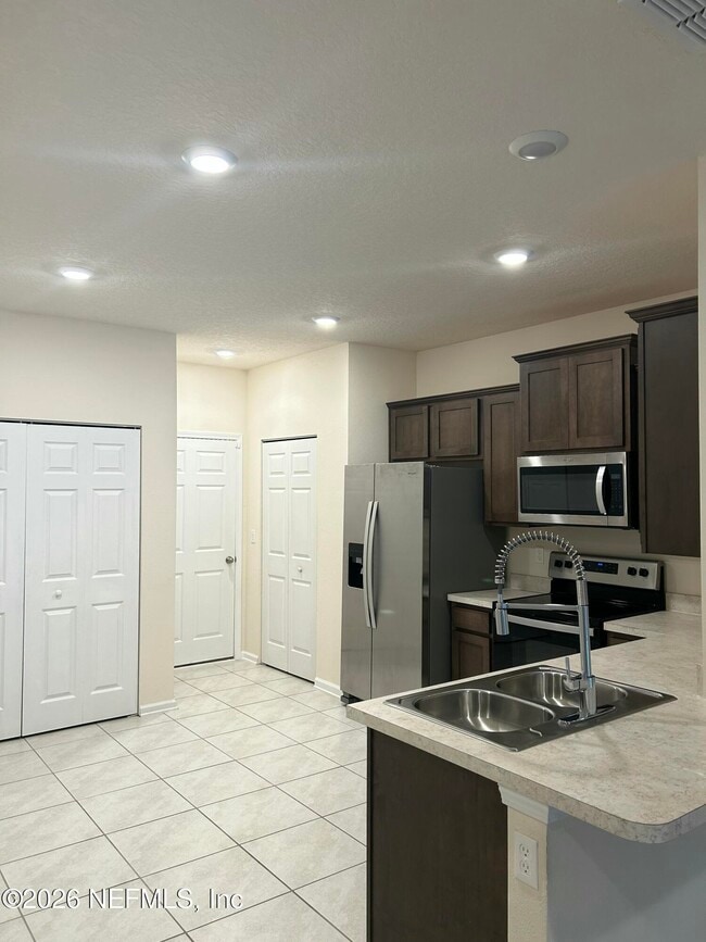 Building Photo - 911 Capitol Pkwy