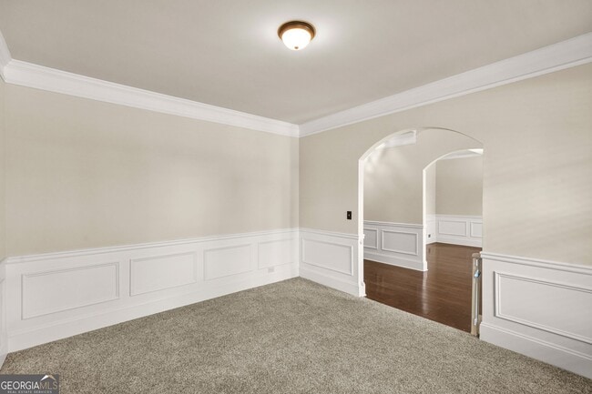 Building Photo - 882 Nestling Dr