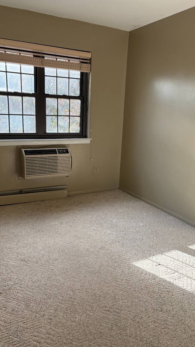 Building Photo - 220-75-220-67 67th Ave