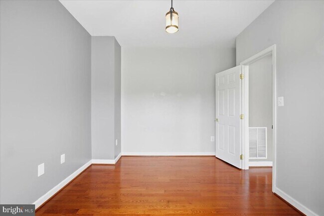 Building Photo - 12936 Broadview Run Dr