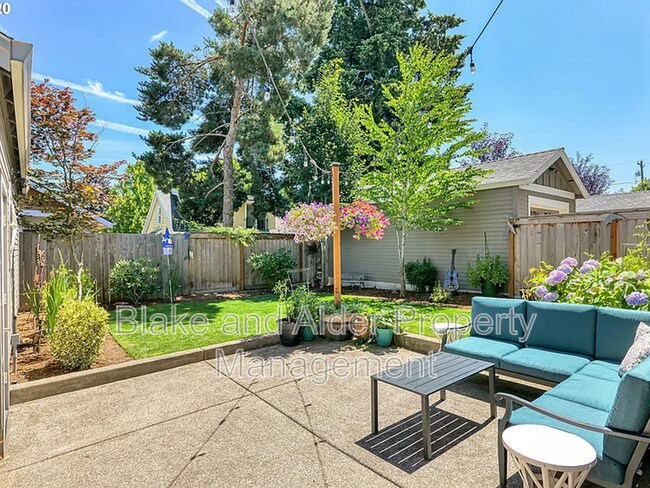 Building Photo - 3938 NE 66th Ave