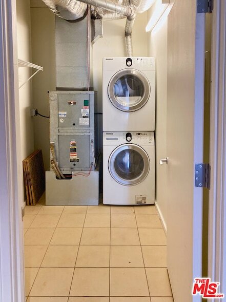 Building Photo - 1155 S Grand Ave