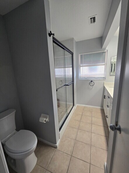 Building Photo - 824 Padua Ln