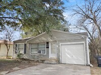 Building Photo - Charming Home with Views of the Ft. Worth ...