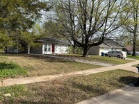 Building Photo - 2810 Grants Pkwy