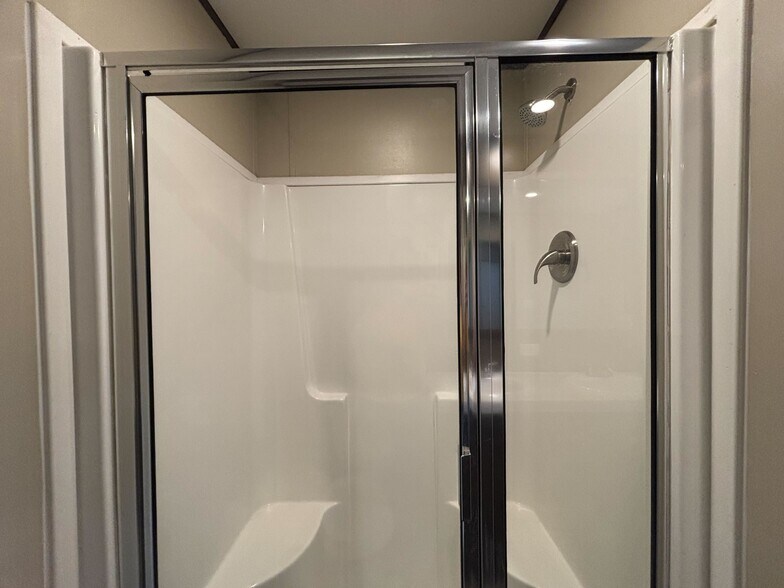 Building Photo - 1612 N 6th St