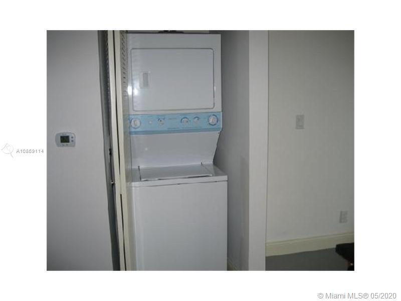 Building Photo - 111 E Flagler St