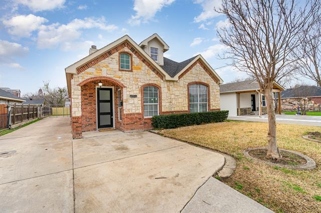 Building Photo - 2422 Vagas St