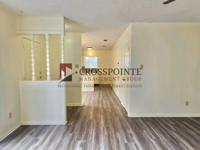 Building Photo - Tour Today! 3 Bedroom, 2 Bathroom Unit!