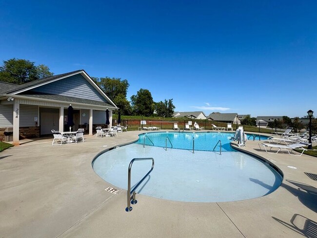 Building Photo - 211 Crooked Cedar Way