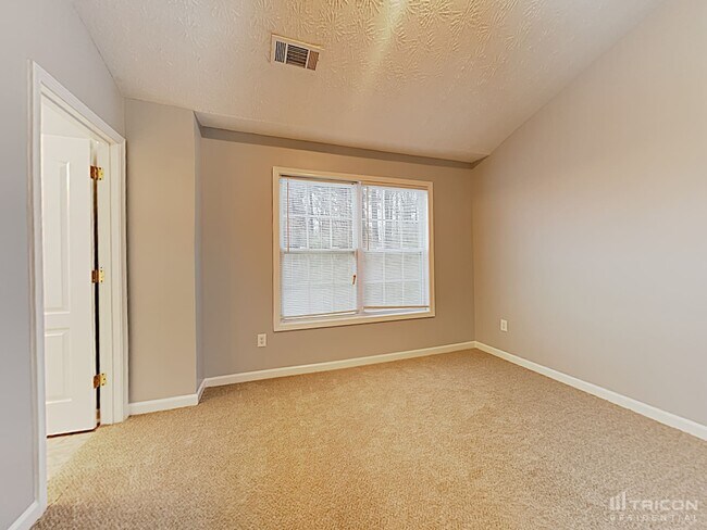 Building Photo - 6693 Evans Trce