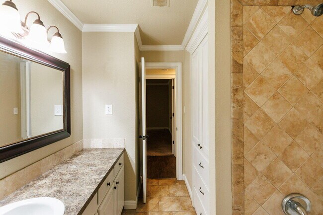 Building Photo - 2505 52nd St