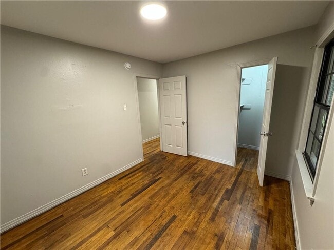 Building Photo - 2613 Old Military Rd