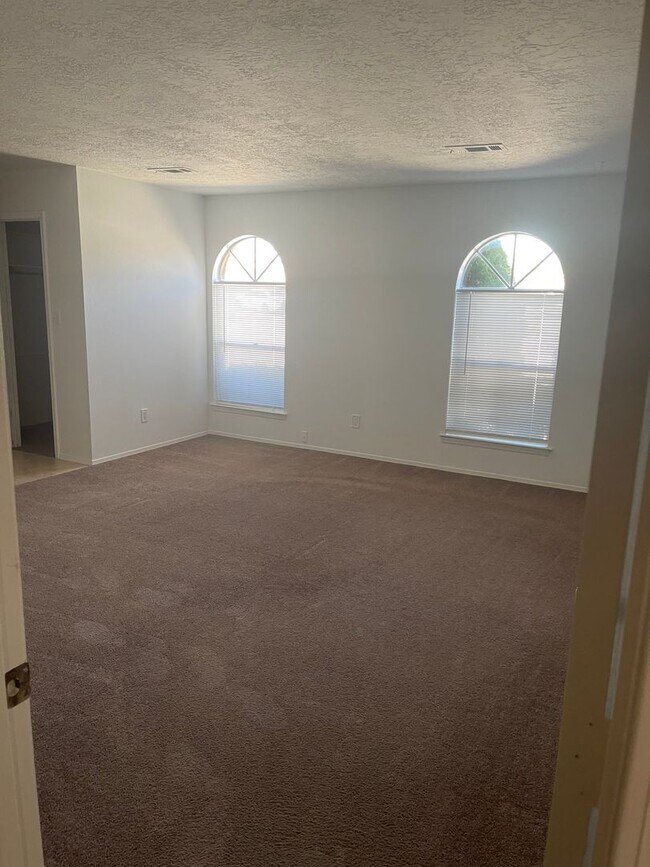 Building Photo - 9400 Admiral Nimitz Ave NE