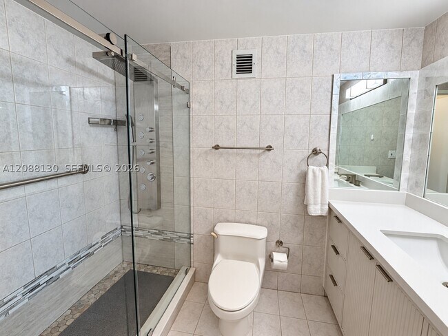 Building Photo - 3725 S Ocean Dr