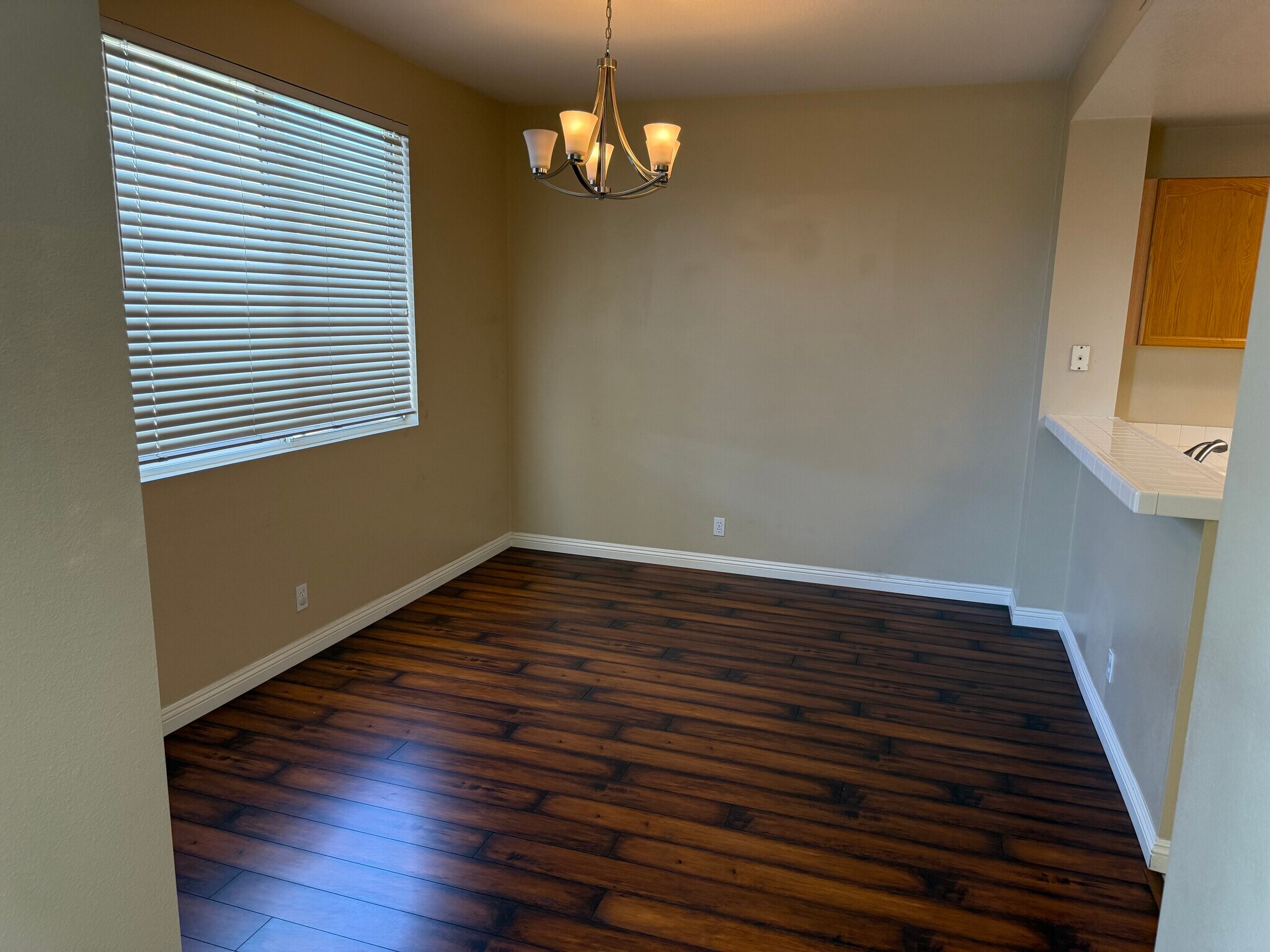 Building Photo - 748 North Siavohn Drive