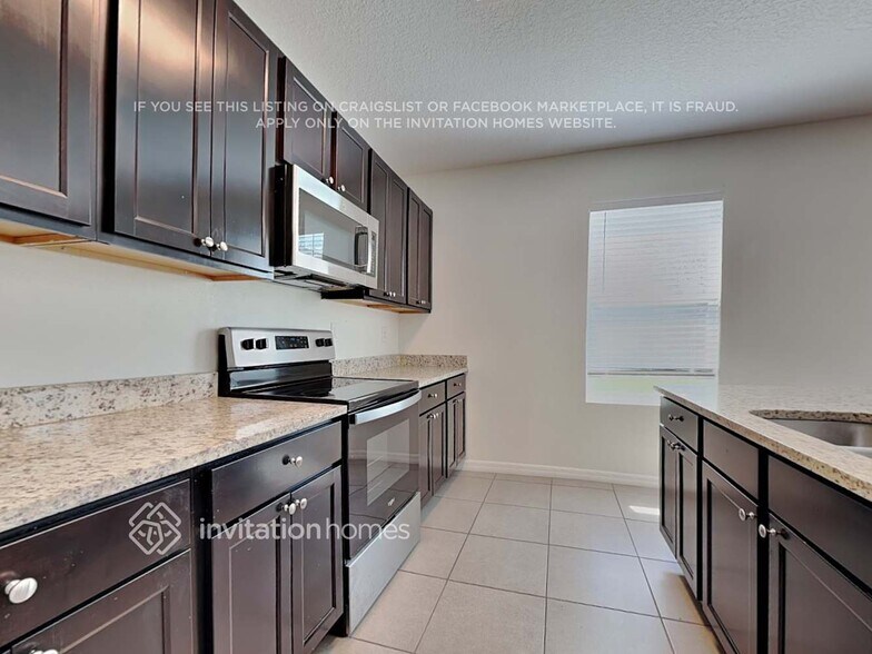 Building Photo - 35859 Jenny Lynne Cir