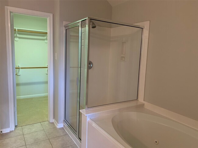 Building Photo - 11 Baccara Pl