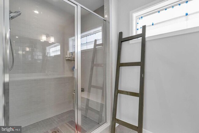 Building Photo - 41919 Spring Air Dr