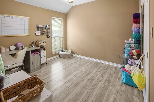 Building Photo - 335 Robelmont Dr