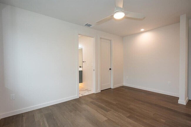 Building Photo - 4906 Aberdeen Cir